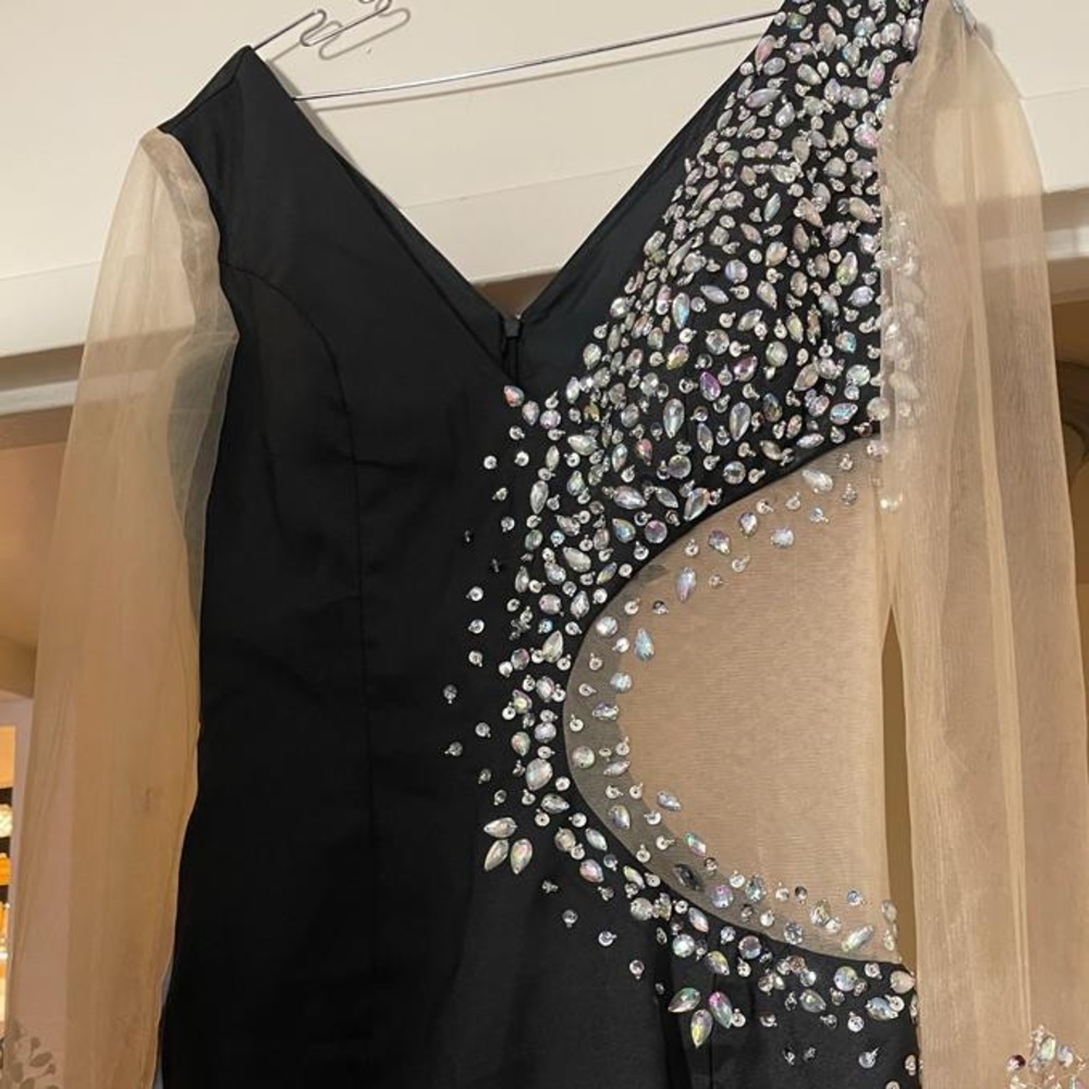 New black long beautiful prom dress
